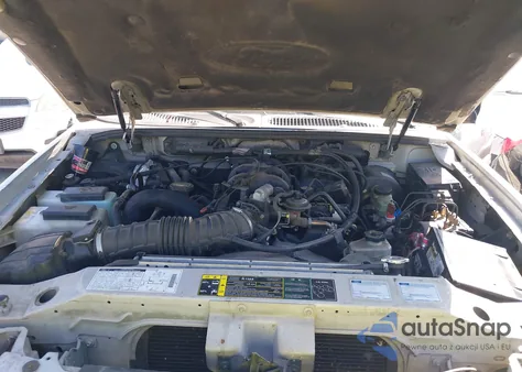 2002 Ford Explorer Sport Trac из США, поврежденный, VIN 1FMZU67EX2UD71870